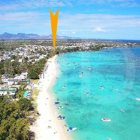 Caro'S Beachfront Trou aux Biches Exterior photo