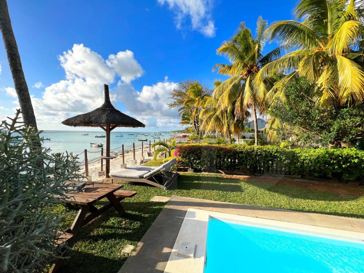 Caro'S Beachfront Trou aux Biches Exterior photo