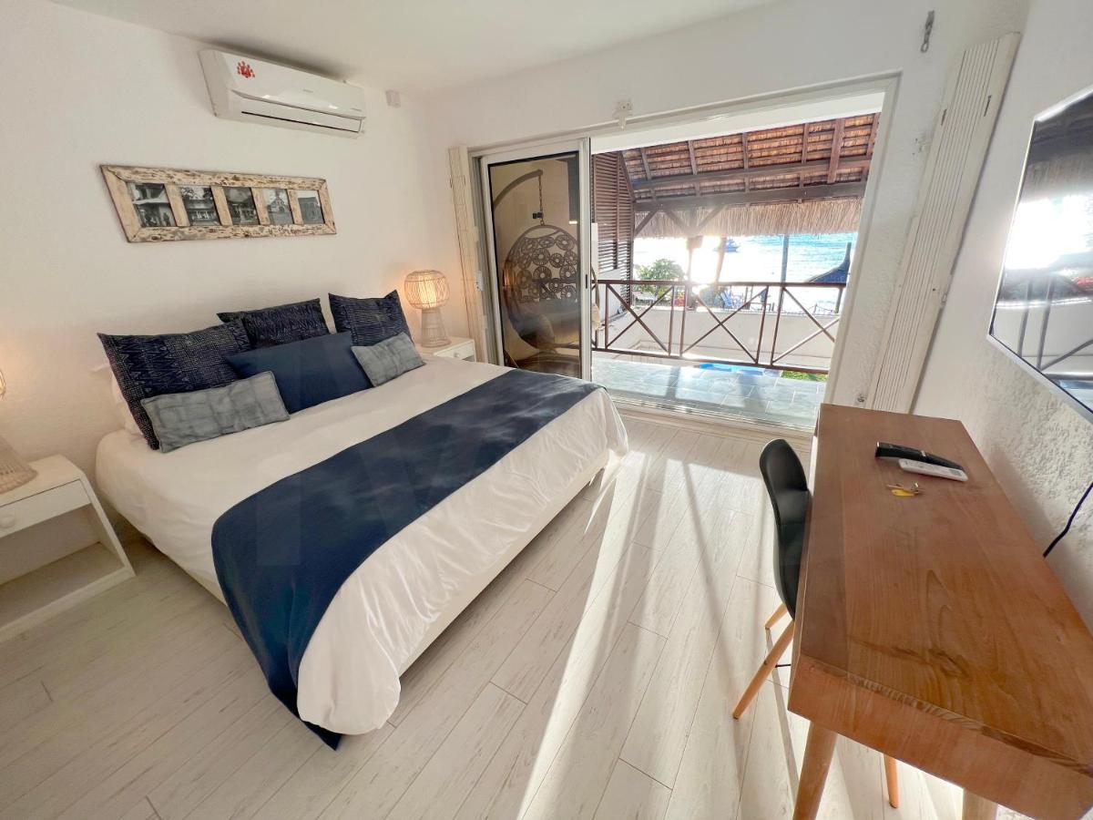 Caro'S Beachfront Trou aux Biches Exterior photo