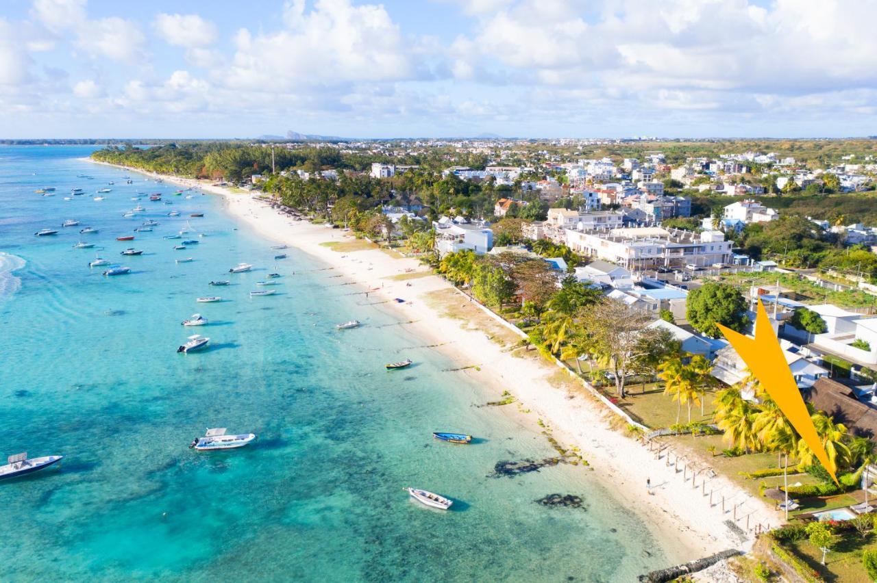 Caro'S Beachfront Trou aux Biches Exterior photo