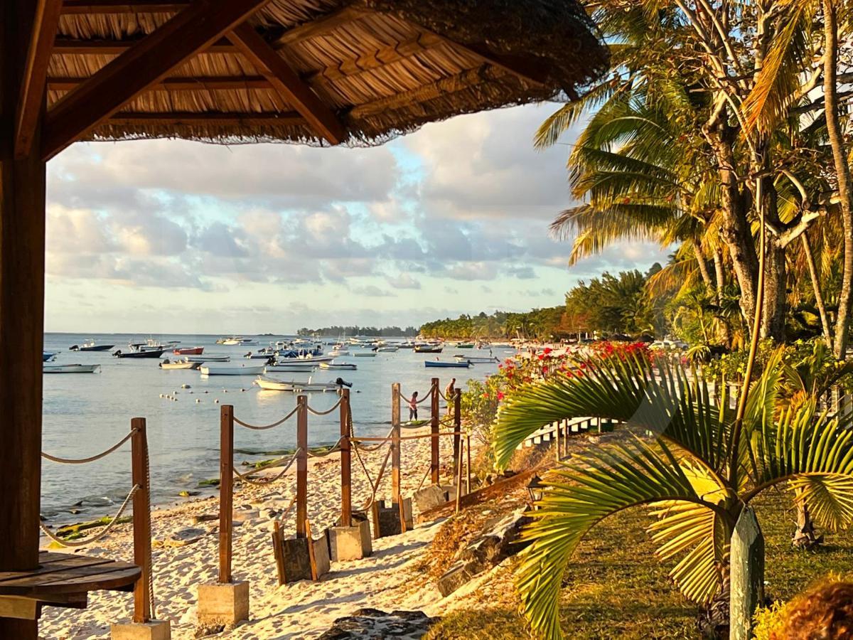 Caro'S Beachfront Trou aux Biches Exterior photo