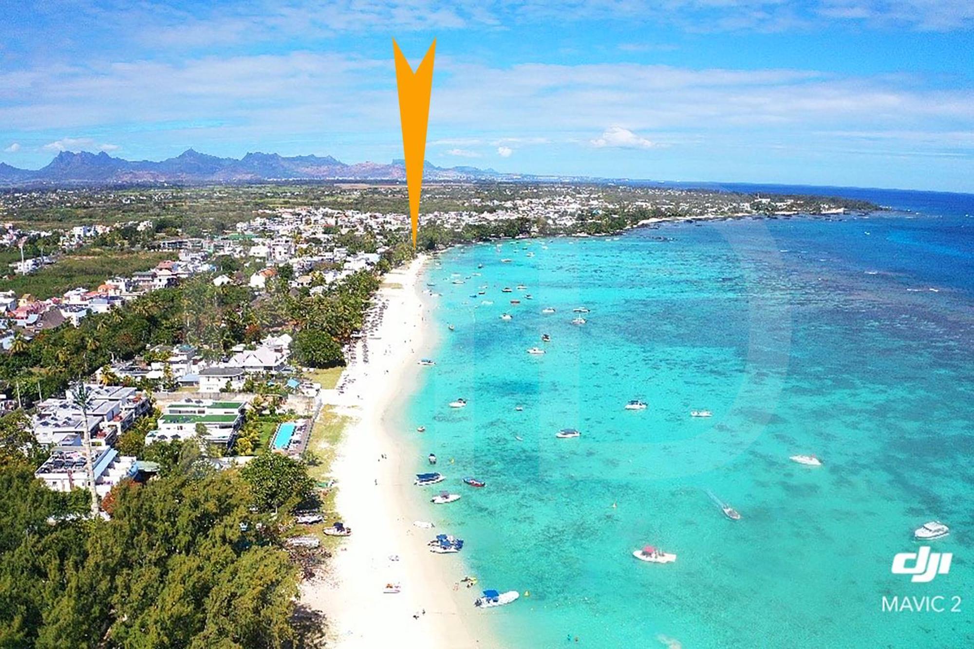 Caro'S Beachfront Trou aux Biches Exterior photo