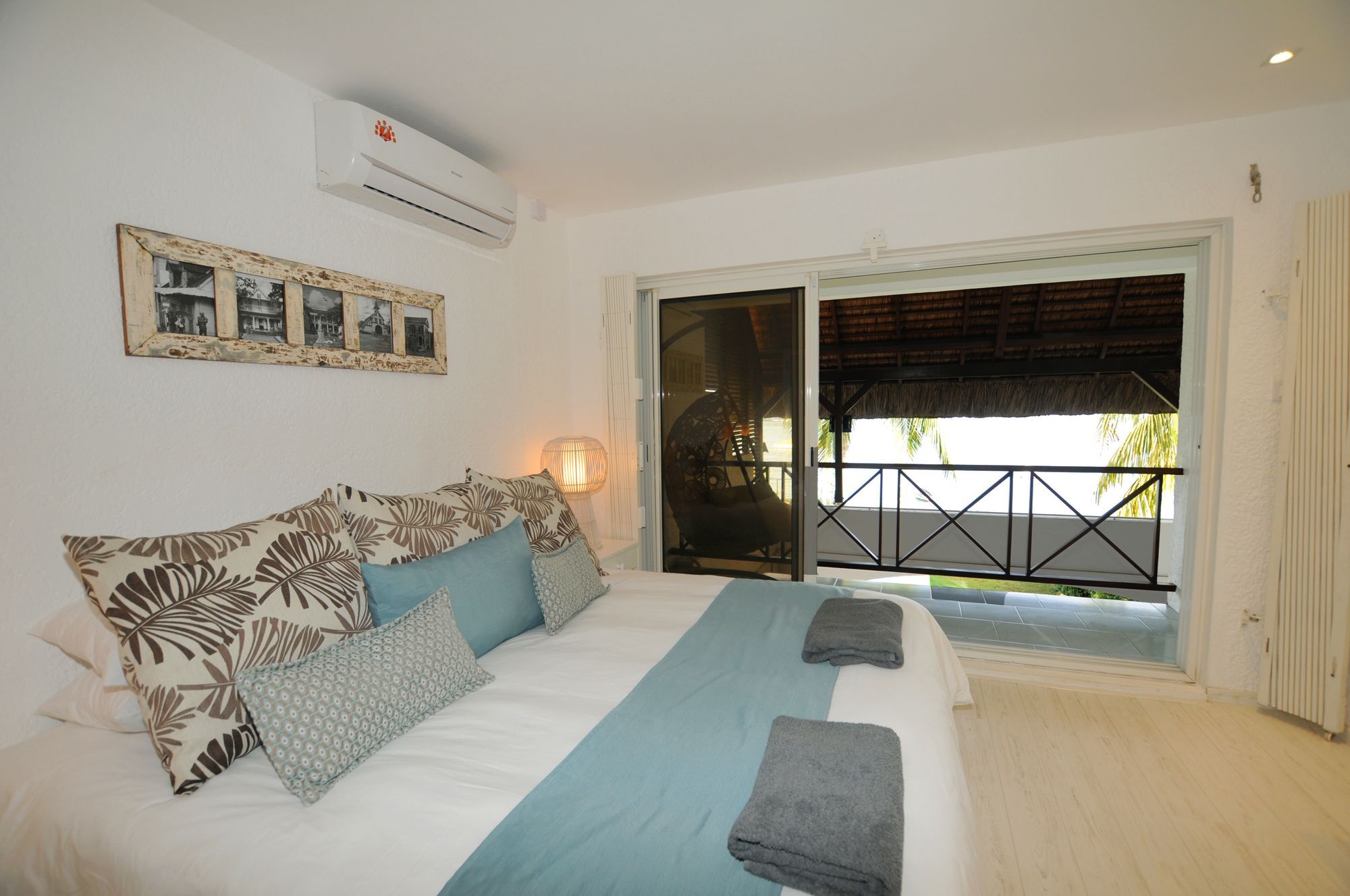 Caro'S Beachfront Trou aux Biches Exterior photo
