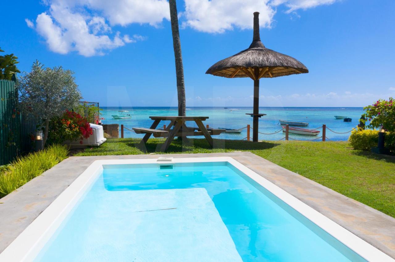 Caro'S Beachfront Trou aux Biches Exterior photo